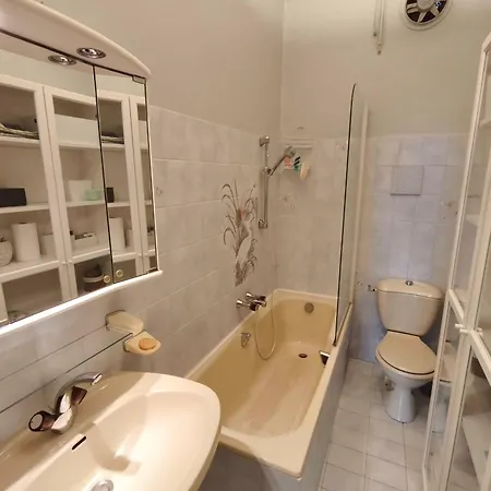 Apartment 2-bedroom With Balcony And Sea View