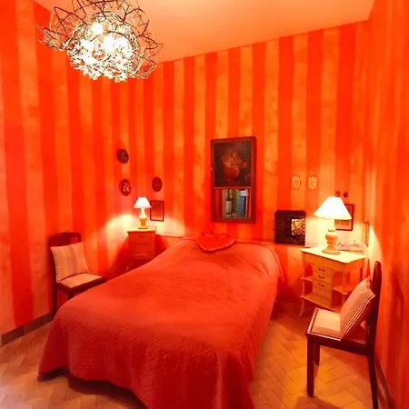 Apartment 2-bedroom With Balcony And Sea View *